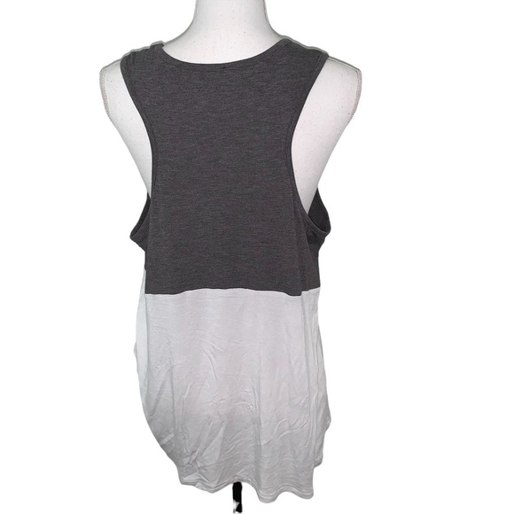 Flawless Tank, sz 2X - Picture 2 of 5